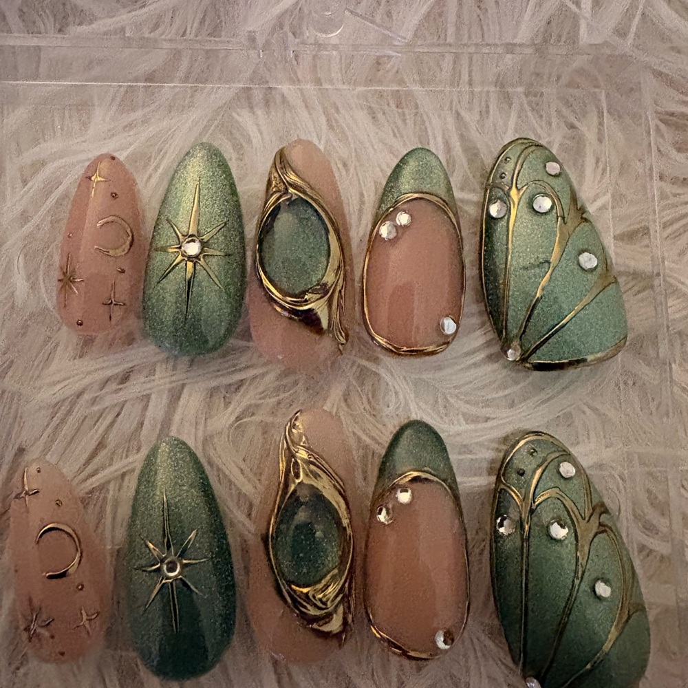 Elegant Green and Nude Nail Art Set